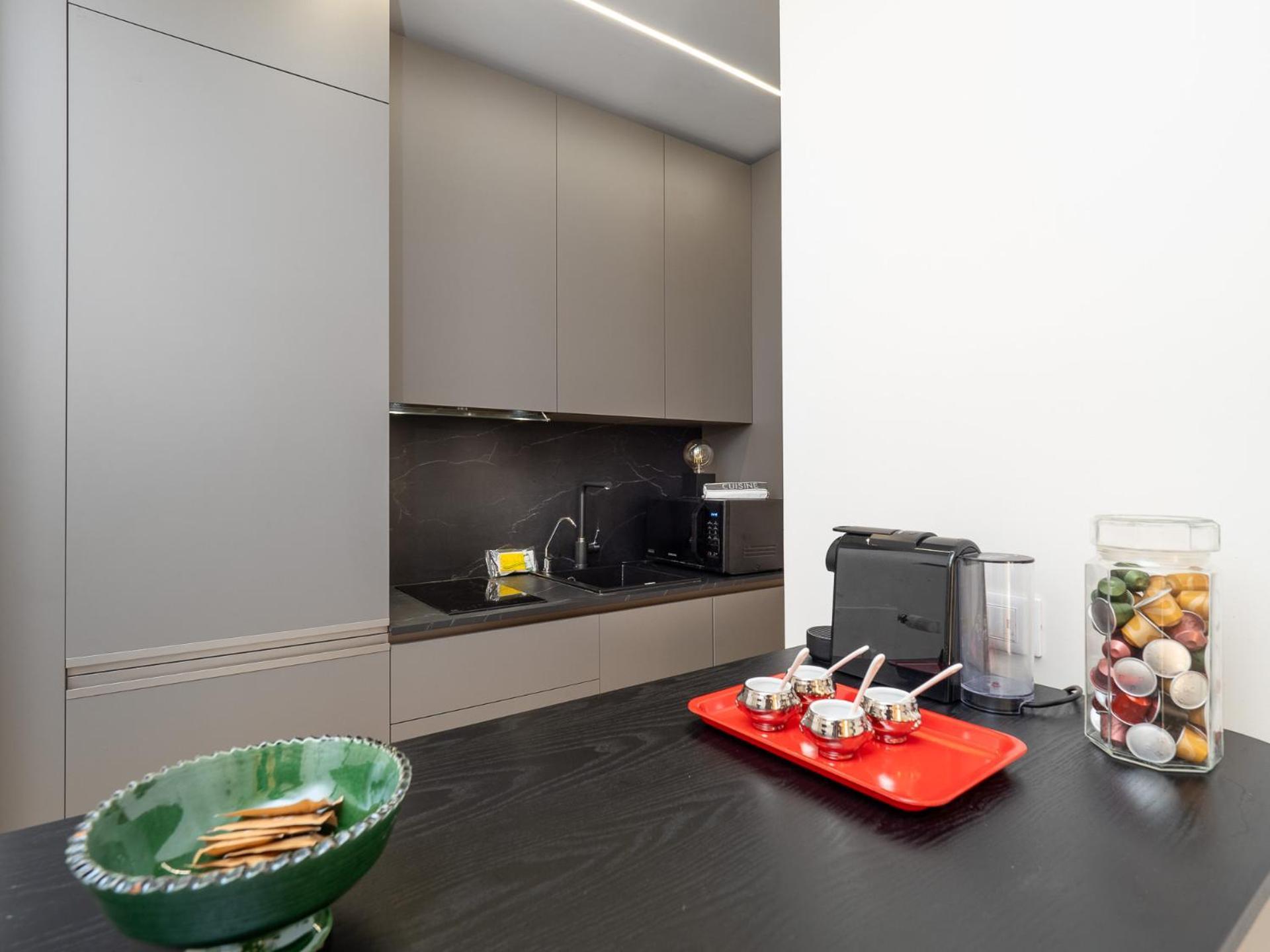 ミラノStylish Flat With Balcony - 15 Min To Duomoアパートメント エクステリア 写真