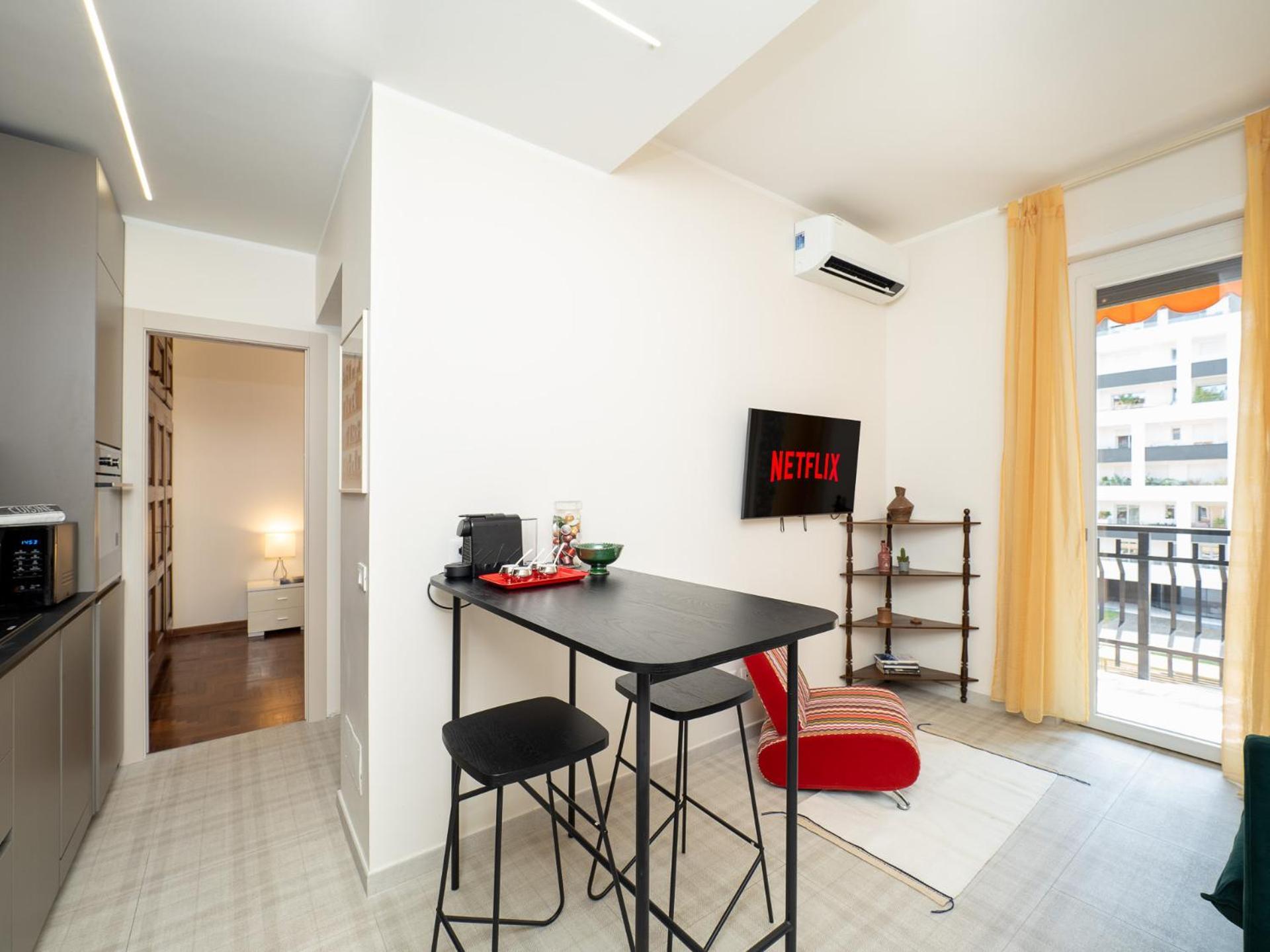 ミラノStylish Flat With Balcony - 15 Min To Duomoアパートメント エクステリア 写真