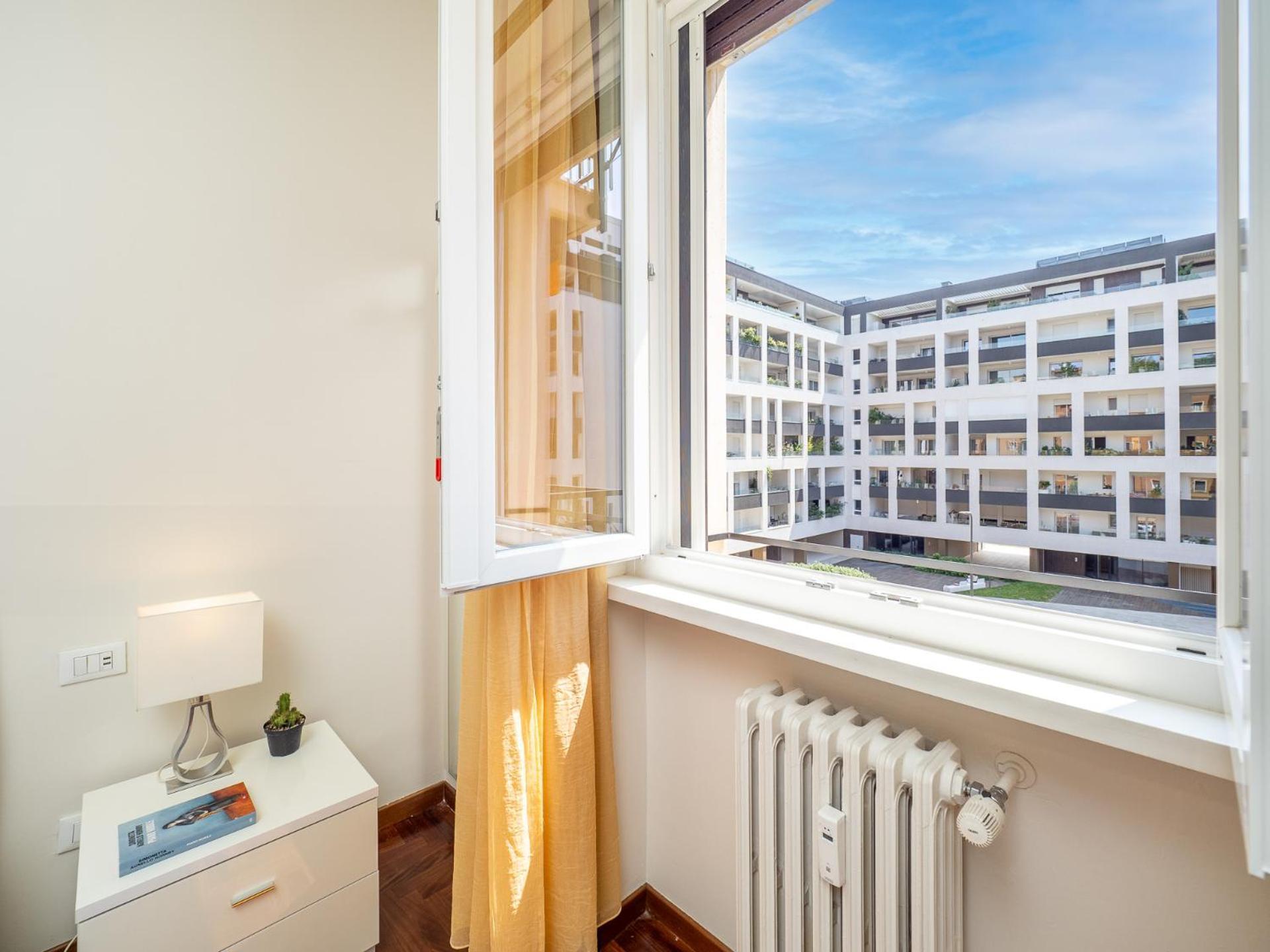 ミラノStylish Flat With Balcony - 15 Min To Duomoアパートメント エクステリア 写真
