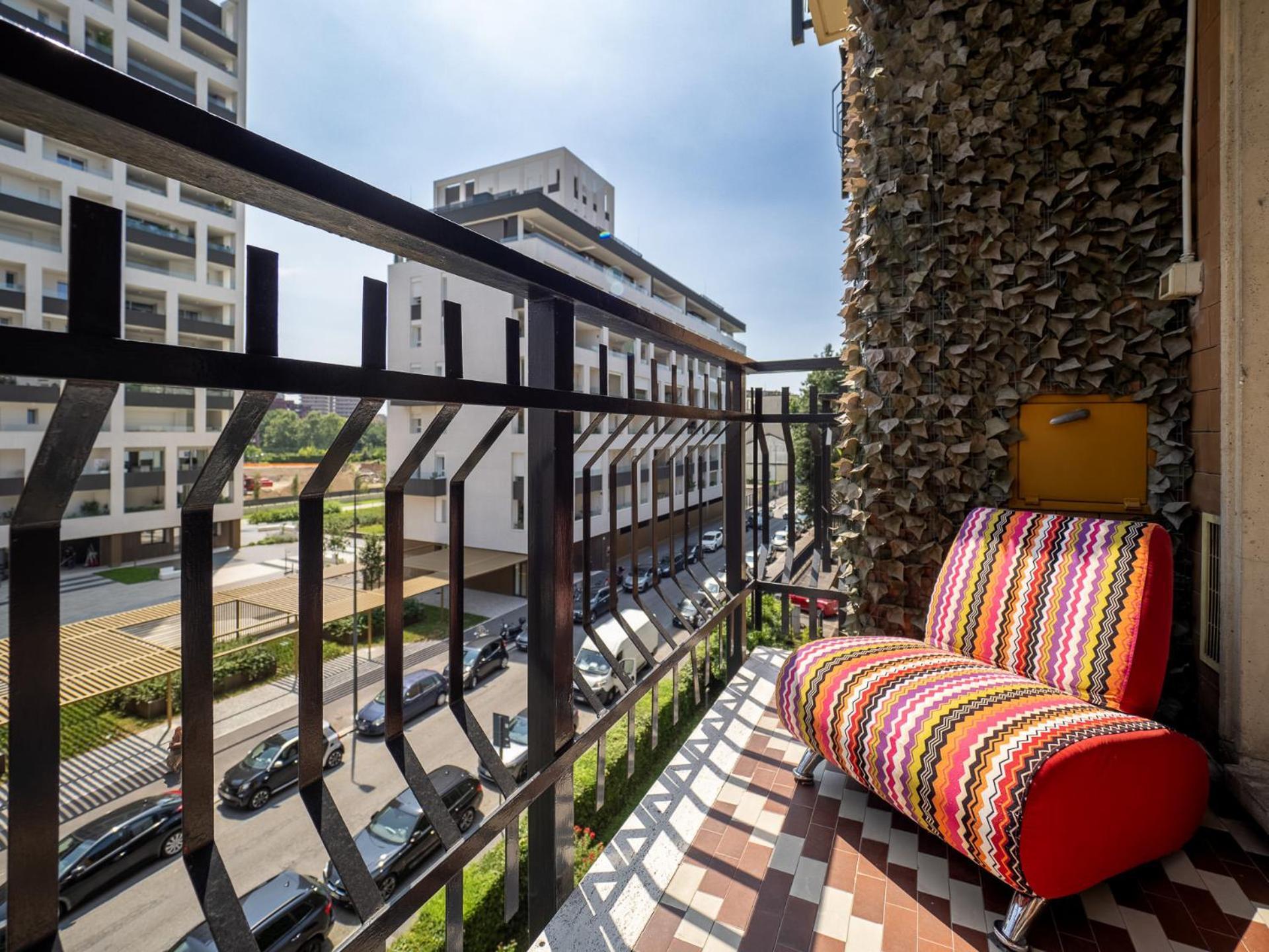 ミラノStylish Flat With Balcony - 15 Min To Duomoアパートメント エクステリア 写真